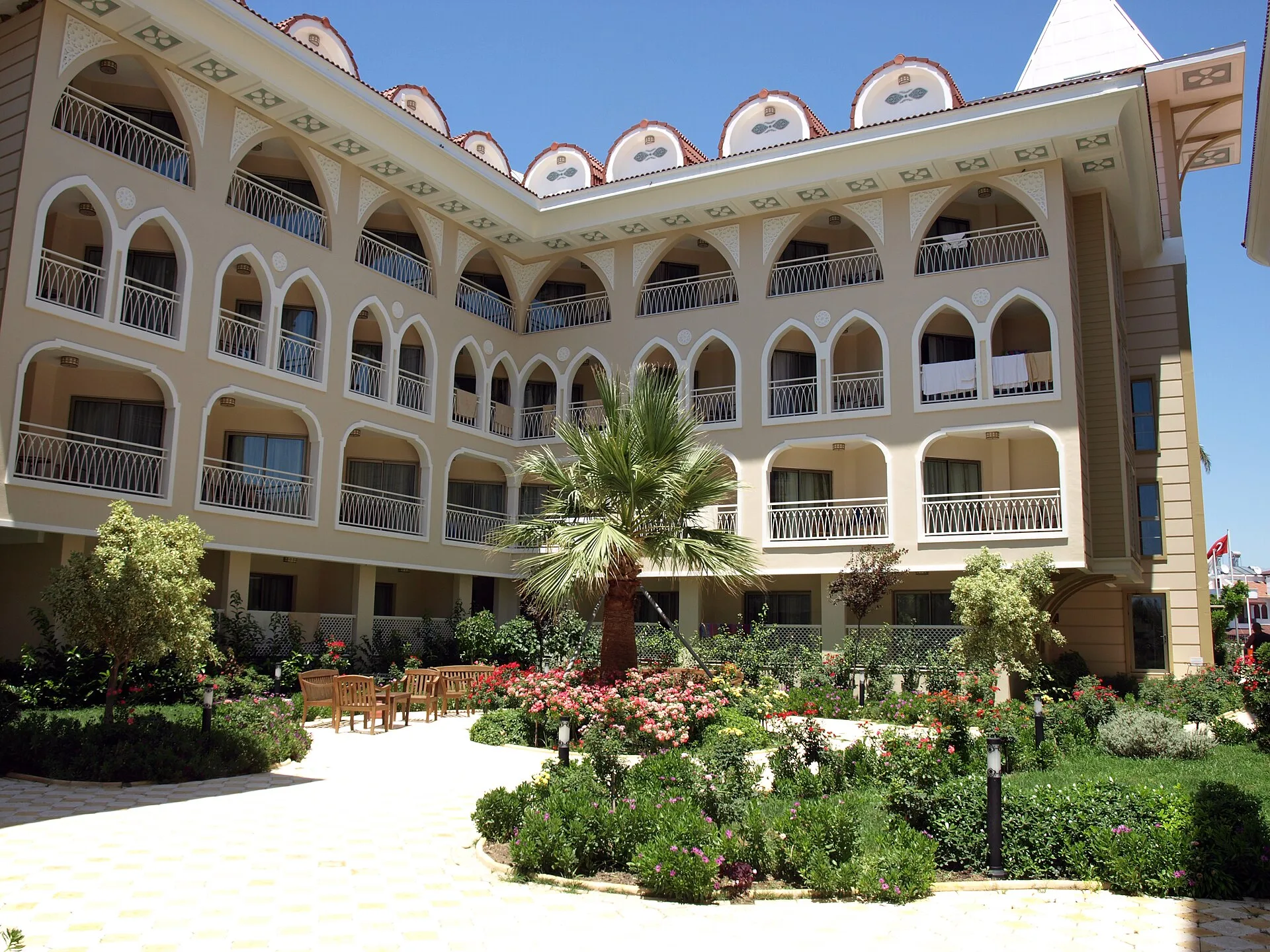 Side Star Resort