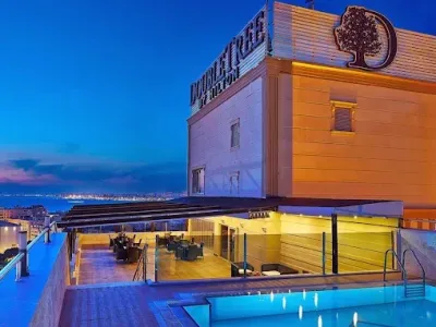 DoubleTree by Hilton Izmir - Alsancak