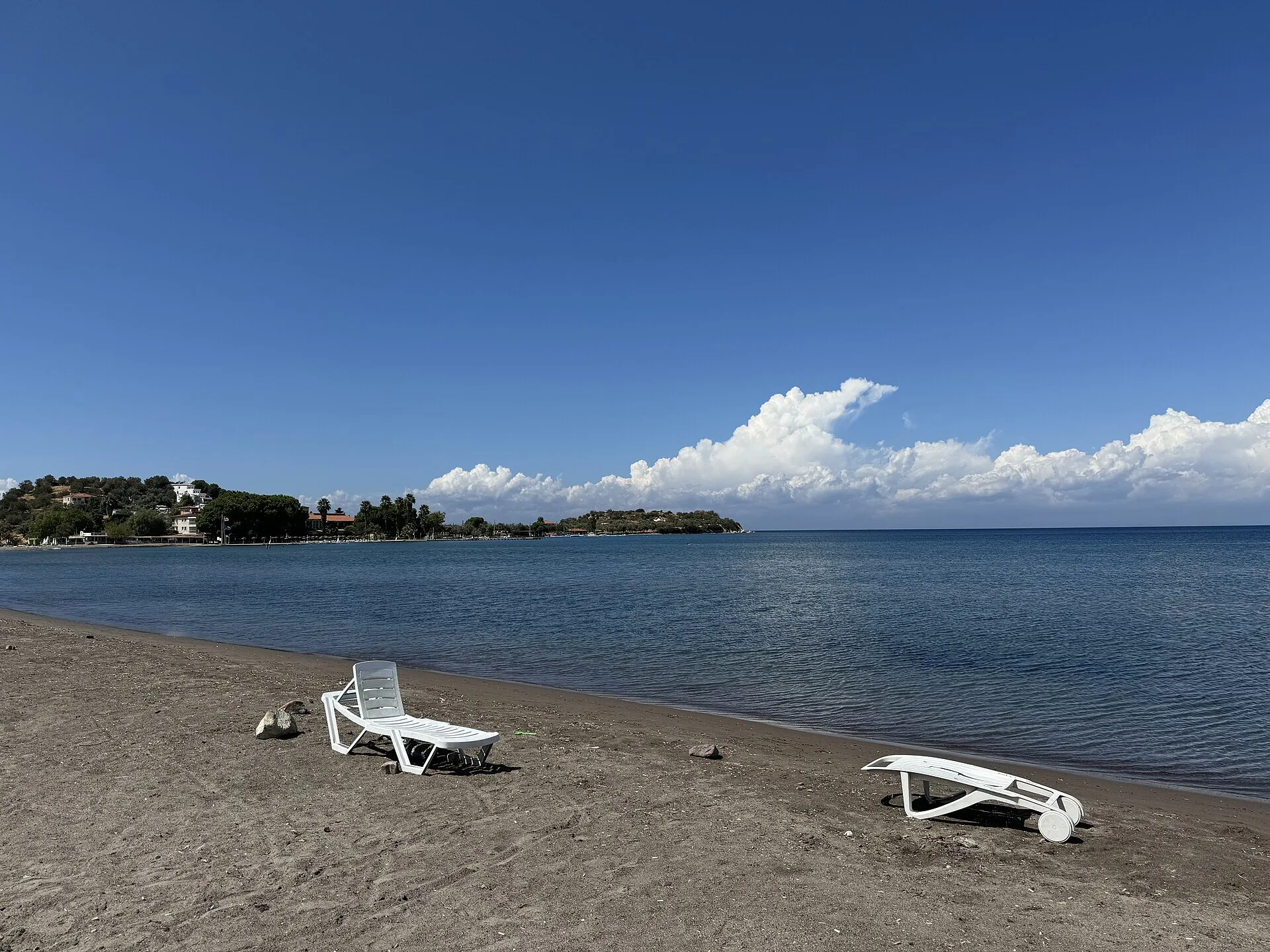 Rakasta Hotel & Convention Center